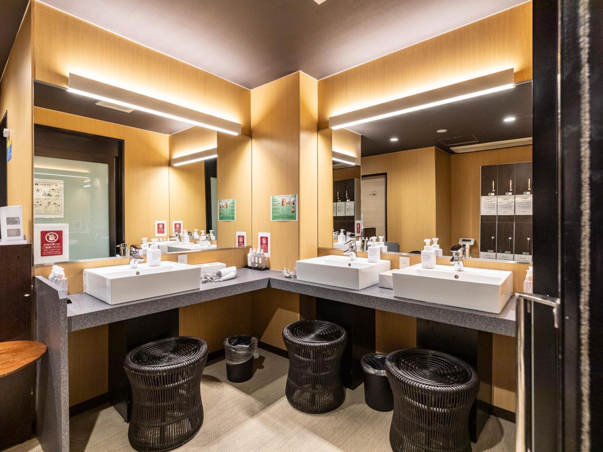Trust Hotel Hiroshima Buitenkant foto